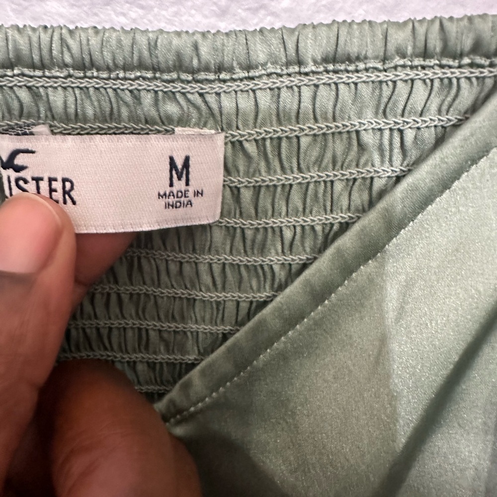Hollister Sage Green Satin Top - Picture 4 of 7